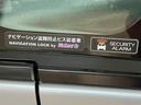 純正メモリーナビ装備、Ｈ２５年式、走行４．４万ｋｍのムーヴカスタムＸです♪安心の正規ディーラーならではの１２か月間／走行距離無制限保証付きで車検整備付ですので長くお乗りいただけますよ（＾＾♪