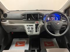 インパネ全体！！視界も良好で運転し易い♪小回りが利くから、運転が苦手でも狭い路地や駐車場でも運転しやすいですよ◎ 6