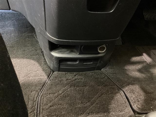 日産 セレナ 31枚目