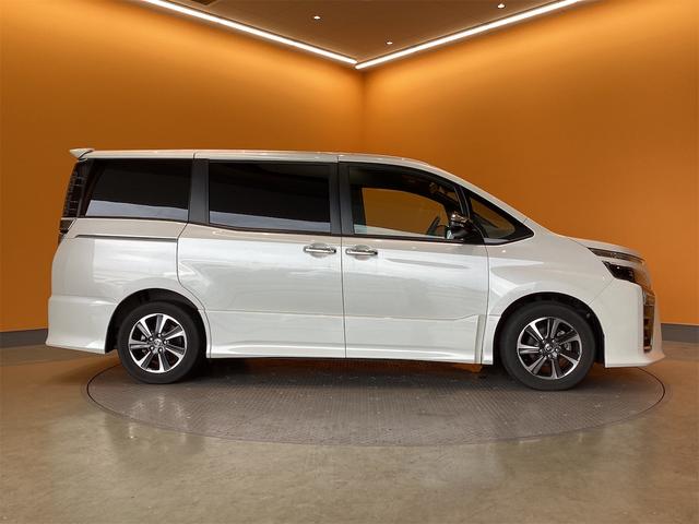 TOYOTA VOXY ZS KIRAMEKI III Best Japan Spec Recon Car for Import Malaysia