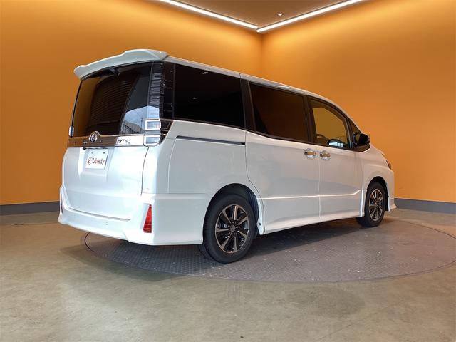 TOYOTA VOXY ZS KIRAMEKI III Best Japan Spec Recon Car for Import Malaysia