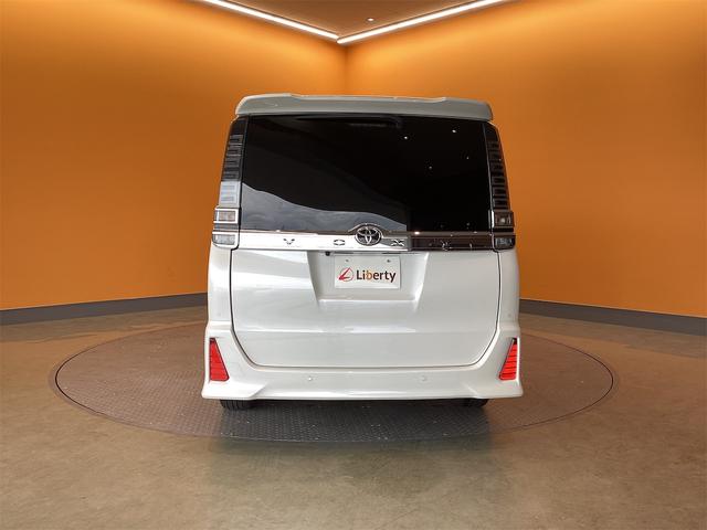 TOYOTA VOXY ZS KIRAMEKI III Best Japan Spec Recon Car for Import Malaysia