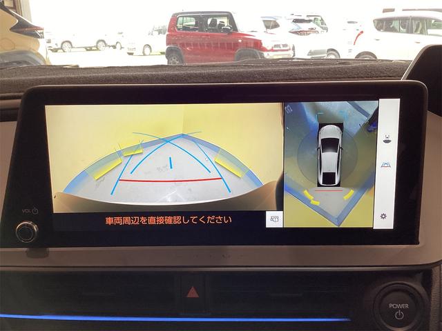 プリウス Ｚ　クリアランスソナー　レーンアシスト　オートクルーズコントロール　全周囲カメラ　ナビ　アルミホイール　オートマチックハイビーム　オートライト　パノラマルーフ　ＣＶＴ　シートヒーター　シートエアコン（9枚目）