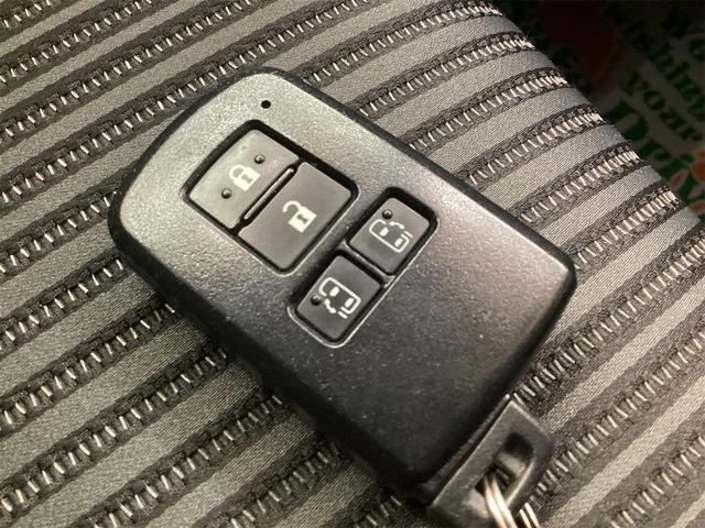 ヴォクシー ＺＳ　煌ＩＩ　純正１０インチナビ　フリップダウンモニター　ドライブレコーダー　バックカメラ　ナビ　オートクルーズコントロール　レーンアシスト　衝突被害軽減システム　両側電動スライドドア　　スマートキー（49枚目）