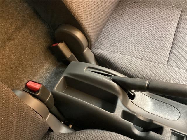 スーパーキャリイ Ｘリミテッド　４ＷＤ　ＡＴ　衝突被害軽減システム　クリアランスソナー　レーンアシスト　アイドリングストップ　電動格納ミラー　オートライト　ＥＳＣ　エアコン　パワーウィンドウ　運転席エアバッグ（32枚目）