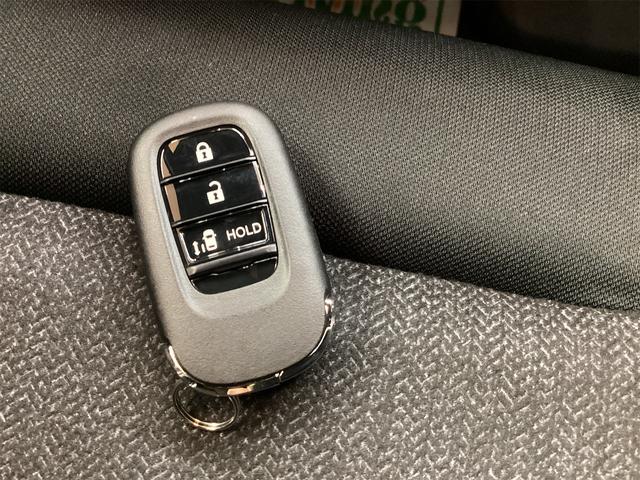 Ｎ－ＢＯＸカスタム ベースグレード　バックカメラ　両側スライド・片側電動　クリアランスソナー　オートクルーズコントロール　レーンアシスト　オートライト　スマートキー　アイドリングストップ　電動格納ミラー　シートヒーター　ベンチシート（53枚目）