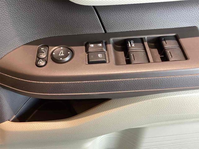 Ｎ－ＢＯＸ Ｇ・Ｌホンダセンシング　純正８型ナビ　ＥＴＣ　バックカメラ　両側スライド・片側電動　ナビ　ＴＶ　クリアランスソナー　オートクルーズコントロール　レーンアシスト　衝突被害軽減システム　オートライト　スマートキー　電動格納ミラー（14枚目）