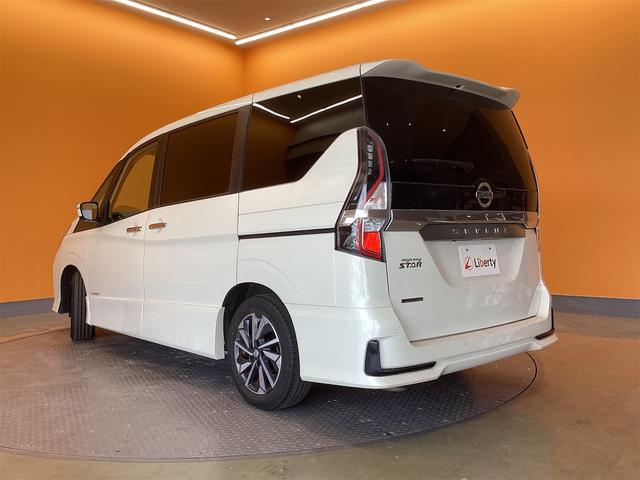 セレナ ハイウェイスターＶ　ＥＴＣ　全周囲カメラ　ナビ　クリアランスソナー　オートクルーズコントロール　衝突被害軽減システム　両側電動スライドドア　ＬＥＤヘッドランプ　スマートキー　アイドリングストップ　電動格納ミラー（20枚目）