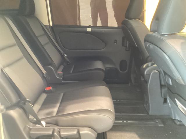 セレナ ハイウェイスターＶ　ＥＴＣ　全周囲カメラ　ナビ　クリアランスソナー　オートクルーズコントロール　衝突被害軽減システム　両側電動スライドドア　ＬＥＤヘッドランプ　スマートキー　アイドリングストップ　電動格納ミラー（27枚目）