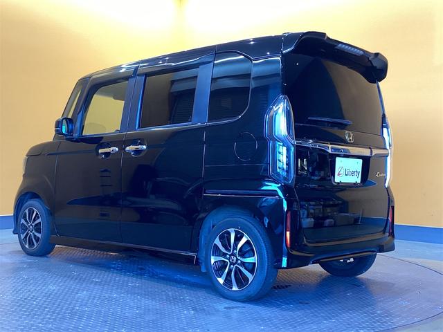 Ｎ－ＢＯＸカスタム Ｇ・Ｌホンダセンシング　ＥＴＣ　バックカメラ　両側スライド・片側電動　ナビ　ＴＶ　オートクルーズコントロール　レーンアシスト　衝突被害軽減システム　オートライト　スマートキー　電動格納ミラー　ＣＶＴ　ＥＳＣ　ＣＤ　ＤＶＤ再生（19枚目）