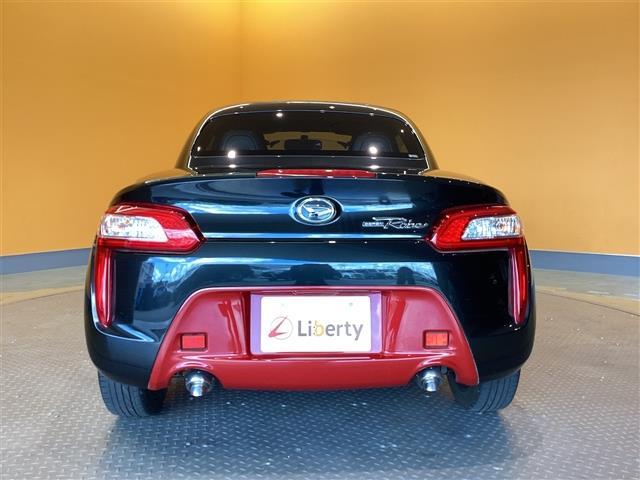 コペン ローブ　オープンカー　ＬＥＤヘッドランプ　スマートキー　アイドリングストップ　シートヒーター　アルミホイール　盗難防止システム　衝突安全ボディ　ＡＢＳ　ＥＳＣ　エアコン　パワーステアリング（20枚目）