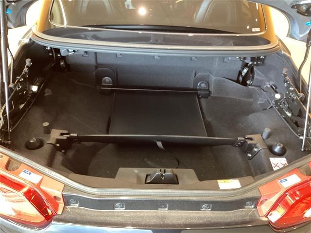 コペン ローブ　オープンカー　ＬＥＤヘッドランプ　スマートキー　アイドリングストップ　シートヒーター　アルミホイール　盗難防止システム　衝突安全ボディ　ＡＢＳ　ＥＳＣ　エアコン　パワーステアリング（22枚目）