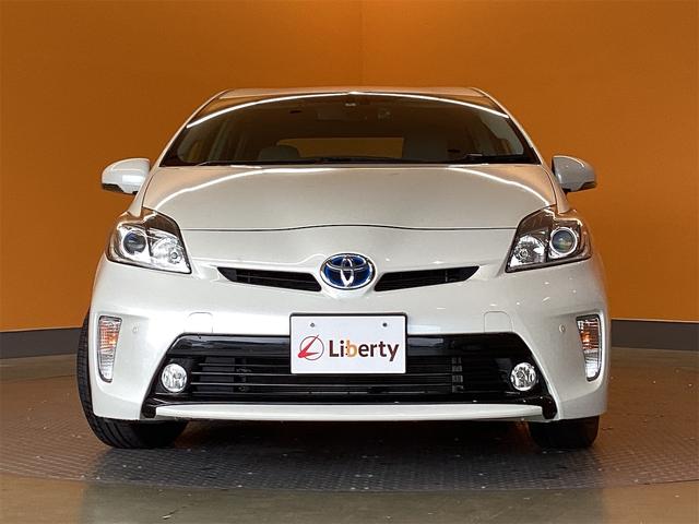 プリウス Ｇ　ＥＴＣ　クリアランスソナー　オートクルーズコントロール　バックカメラ　ナビ　アルミホイール　オートライト　ＨＩＤ　ＣＶＴ　スマートキー　電動格納ミラー　盗難防止システム（14枚目）