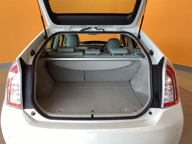 プリウス Ｇ　ＥＴＣ　クリアランスソナー　オートクルーズコントロール　バックカメラ　ナビ　アルミホイール　オートライト　ＨＩＤ　ＣＶＴ　スマートキー　電動格納ミラー　盗難防止システム（21枚目）