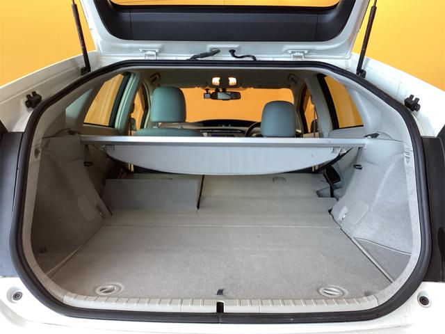 プリウス Ｇ　ＥＴＣ　クリアランスソナー　オートクルーズコントロール　バックカメラ　ナビ　アルミホイール　オートライト　ＨＩＤ　ＣＶＴ　スマートキー　電動格納ミラー　盗難防止システム（23枚目）