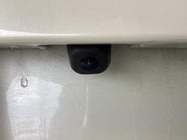 プリウス Ｇ　ＥＴＣ　クリアランスソナー　オートクルーズコントロール　バックカメラ　ナビ　アルミホイール　オートライト　ＨＩＤ　ＣＶＴ　スマートキー　電動格納ミラー　盗難防止システム（24枚目）