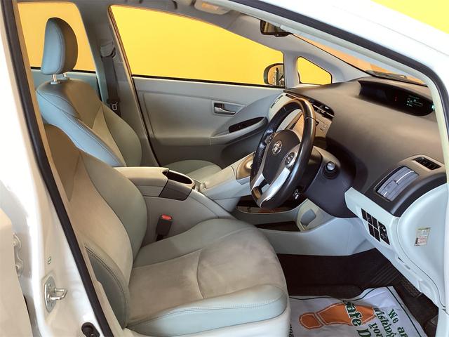 プリウス Ｇ　ＥＴＣ　クリアランスソナー　オートクルーズコントロール　バックカメラ　ナビ　アルミホイール　オートライト　ＨＩＤ　ＣＶＴ　スマートキー　電動格納ミラー　盗難防止システム（26枚目）