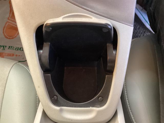 プリウス Ｇ　ＥＴＣ　クリアランスソナー　オートクルーズコントロール　バックカメラ　ナビ　アルミホイール　オートライト　ＨＩＤ　ＣＶＴ　スマートキー　電動格納ミラー　盗難防止システム（33枚目）