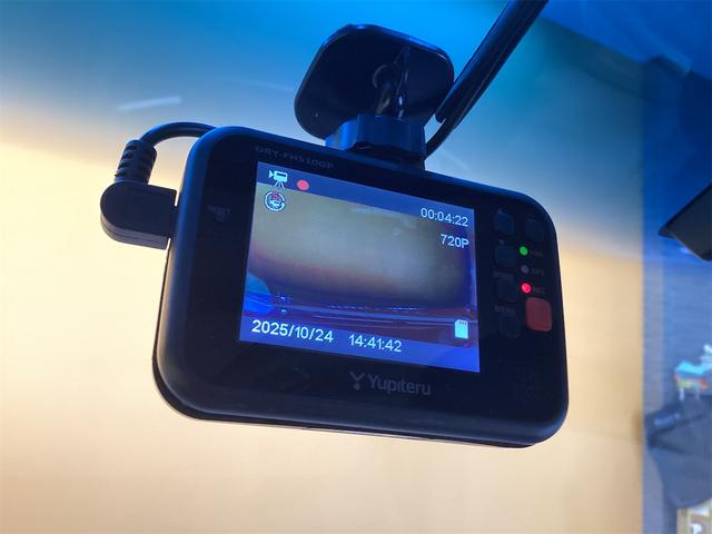 フリード G ジャストセレクション+ ETC バックカメラ ナビ TV 両側スライド・片側電動 HID スマートキー 電動格納ミラー 3列シート ウォークスルー CVT 盗難防止システム 衝突安全ボディ ABS ESC(13枚目)