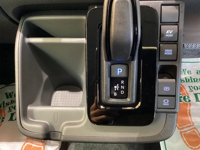 シエンタ ハイブリッドＺ　全周囲カメラ　ナビ　ＴＶ　クリアランスソナー　オートクルーズコントロール　レーンアシスト　衝突被害軽減システム　両側電動スライドドア　オートマチックハイビーム　オートライト　ＬＥＤヘッドランプ（10枚目）