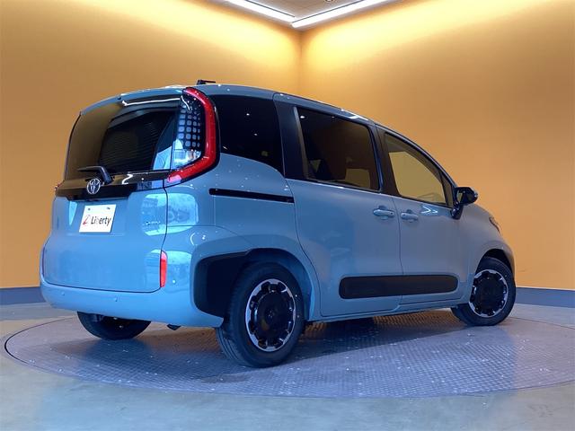 シエンタ ハイブリッドＺ　全周囲カメラ　ナビ　ＴＶ　クリアランスソナー　オートクルーズコントロール　レーンアシスト　衝突被害軽減システム　両側電動スライドドア　オートマチックハイビーム　オートライト　ＬＥＤヘッドランプ（18枚目）