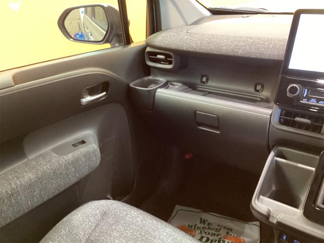 シエンタ ハイブリッドＺ　全周囲カメラ　ナビ　ＴＶ　クリアランスソナー　オートクルーズコントロール　レーンアシスト　衝突被害軽減システム　両側電動スライドドア　オートマチックハイビーム　オートライト　ＬＥＤヘッドランプ（33枚目）