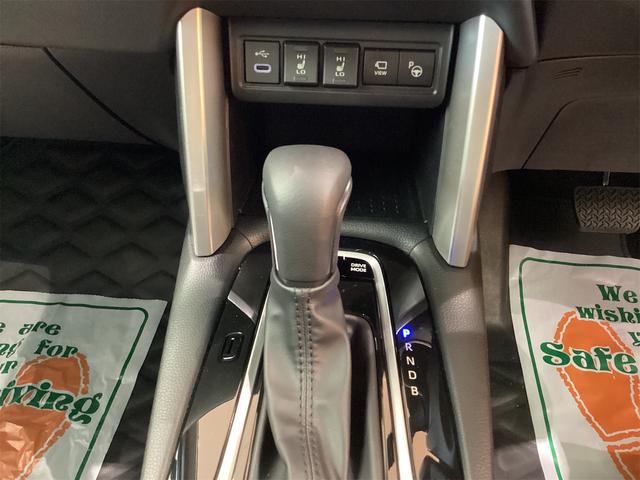 カローラクロス ハイブリッド　Ｚ　純正１０．５インチディスプレイ　全周囲カメラ　クリアランスソナー　オートクルーズコントロール　レーンアシスト　パワーシート　パークアシスト　衝突被害軽減システム　ナビ　ＴＶ　オートマチックハイビーム（13枚目）