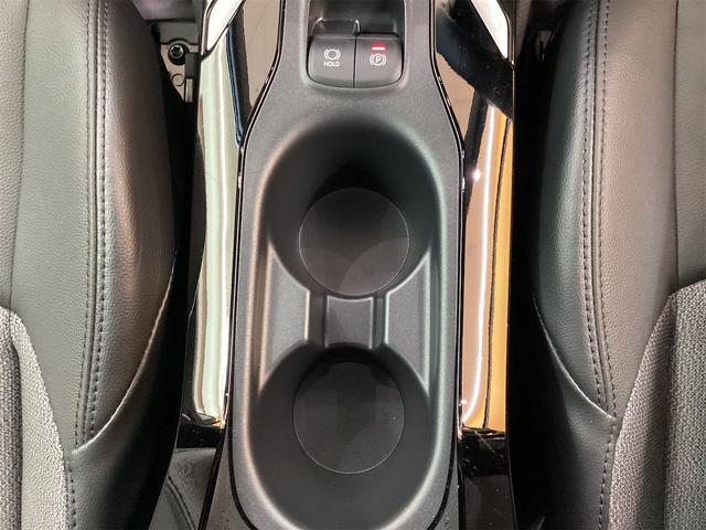 カローラクロス ハイブリッド　Ｚ　純正１０．５インチディスプレイ　全周囲カメラ　クリアランスソナー　オートクルーズコントロール　レーンアシスト　パワーシート　パークアシスト　衝突被害軽減システム　ナビ　ＴＶ　オートマチックハイビーム（14枚目）