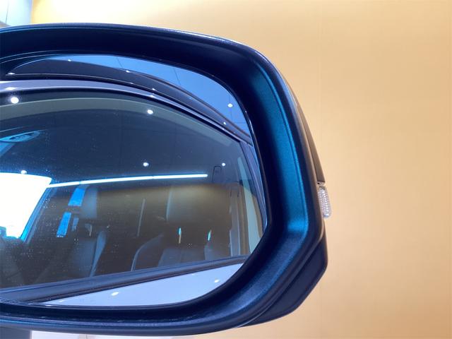 カローラクロス ハイブリッド　Ｚ　純正１０．５インチディスプレイ　全周囲カメラ　クリアランスソナー　オートクルーズコントロール　レーンアシスト　パワーシート　パークアシスト　衝突被害軽減システム　ナビ　ＴＶ　オートマチックハイビーム（27枚目）