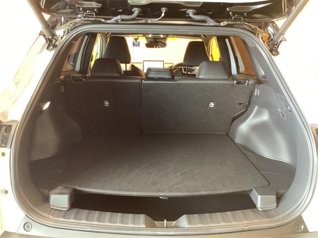 カローラクロス ハイブリッド　Ｚ　純正１０．５インチディスプレイ　全周囲カメラ　クリアランスソナー　オートクルーズコントロール　レーンアシスト　パワーシート　パークアシスト　衝突被害軽減システム　ナビ　ＴＶ　オートマチックハイビーム（35枚目）