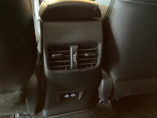 カローラクロス ハイブリッド　Ｚ　純正１０．５インチディスプレイ　全周囲カメラ　クリアランスソナー　オートクルーズコントロール　レーンアシスト　パワーシート　パークアシスト　衝突被害軽減システム　ナビ　ＴＶ　オートマチックハイビーム（42枚目）