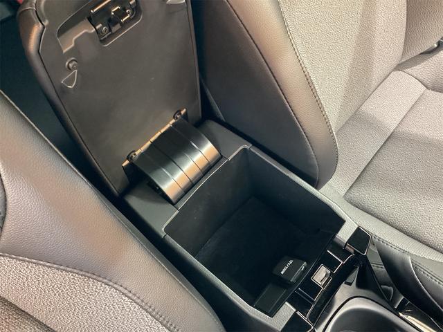 カローラクロス ハイブリッド　Ｚ　純正１０．５インチディスプレイ　全周囲カメラ　クリアランスソナー　オートクルーズコントロール　レーンアシスト　パワーシート　パークアシスト　衝突被害軽減システム　ナビ　ＴＶ　オートマチックハイビーム（46枚目）