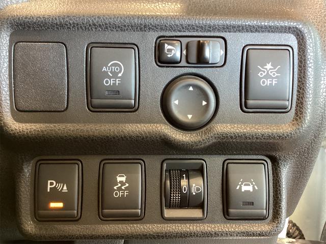 ノート Ｘ　ＥＴＣ　バックカメラ　ナビ　クリアランスソナー　レーンアシスト　衝突被害軽減システム　スマートキー　アイドリングストップ　電動格納ミラー　ＣＶＴ　盗難防止システム　衝突安全ボディ（11枚目）