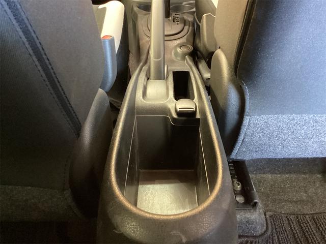 ノート Ｘ　ＥＴＣ　バックカメラ　ナビ　クリアランスソナー　レーンアシスト　衝突被害軽減システム　スマートキー　アイドリングストップ　電動格納ミラー　ＣＶＴ　盗難防止システム　衝突安全ボディ（32枚目）