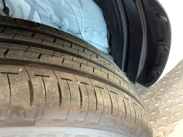 シエンタ ハイブリッドX クリアランスソナー オートクルーズコントロール レーンアシスト 衝突被害軽減システム 両側スライド・片側電動 オートマチックハイビーム オートライト LEDヘッドランプ スマートキー 電動格納ミラー(24枚目)