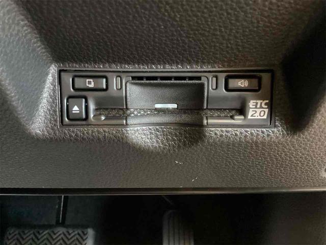 ヤリスクロス ハイブリッドZ 全周囲カメラ クリアランスソナー オートクルーズコントロール レーンアシスト 衝突被害軽減システム ナビ TV オートマチックハイビーム オートライト LEDヘッドランプ アルミホイール スマートキー(8枚目)