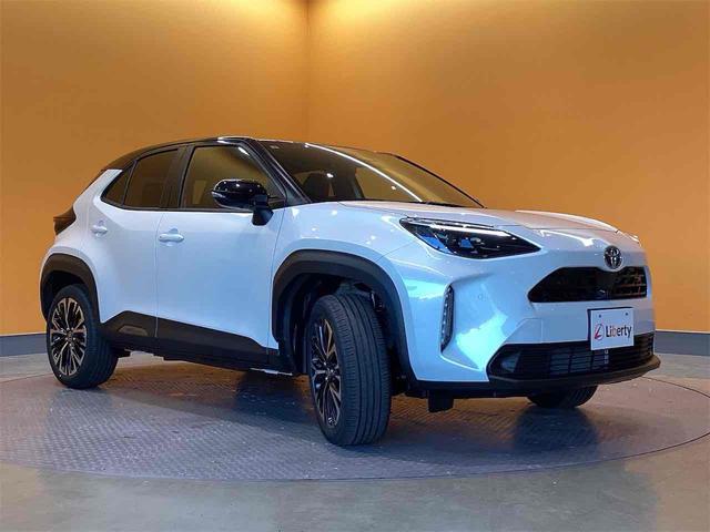 ヤリスクロス ハイブリッドZ 全周囲カメラ クリアランスソナー オートクルーズコントロール レーンアシスト 衝突被害軽減システム ナビ TV オートマチックハイビーム オートライト LEDヘッドランプ アルミホイール スマートキー(16枚目)