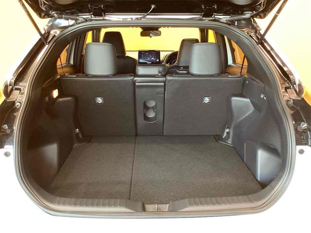 ヤリスクロス ハイブリッドZ 全周囲カメラ クリアランスソナー オートクルーズコントロール レーンアシスト 衝突被害軽減システム ナビ TV オートマチックハイビーム オートライト LEDヘッドランプ アルミホイール スマートキー(22枚目)