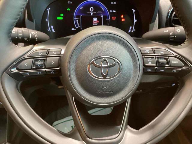 ヤリスクロス ハイブリッドZ 全周囲カメラ クリアランスソナー オートクルーズコントロール レーンアシスト 衝突被害軽減システム ナビ TV オートマチックハイビーム オートライト LEDヘッドランプ アルミホイール スマートキー(30枚目)