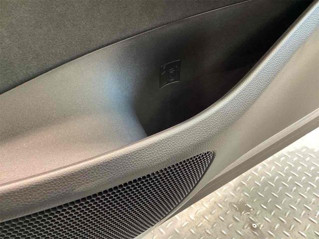 ヤリスクロス ハイブリッドZ 全周囲カメラ クリアランスソナー オートクルーズコントロール レーンアシスト 衝突被害軽減システム ナビ TV オートマチックハイビーム オートライト LEDヘッドランプ アルミホイール スマートキー(32枚目)