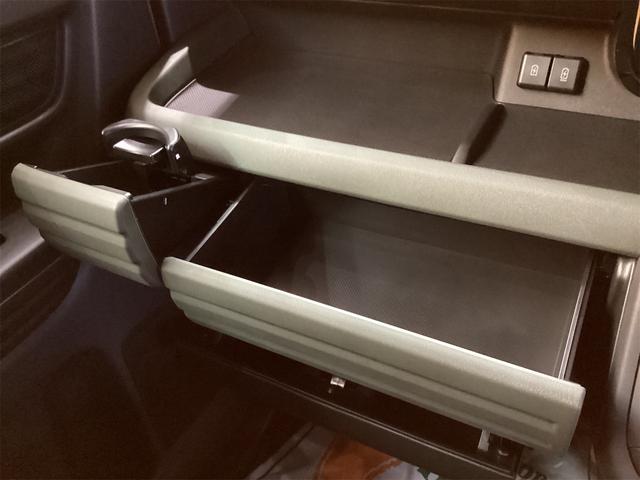 スペーシアギア ハイブリッドＸＺ　両側電動スライドドア　クリアランスソナー　オートクルーズコントロール　オートライト　スマートキー　アイドリングストップ　電動格納ミラー　シートヒーター　ベンチシート　ＣＶＴ　オットマン　ルーフレール（11枚目）