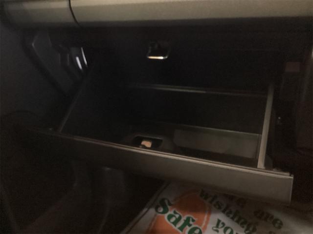 スペーシアギア ハイブリッドＸＺ　両側電動スライドドア　クリアランスソナー　オートクルーズコントロール　オートライト　スマートキー　アイドリングストップ　電動格納ミラー　シートヒーター　ベンチシート　ＣＶＴ　オットマン　ルーフレール（12枚目）