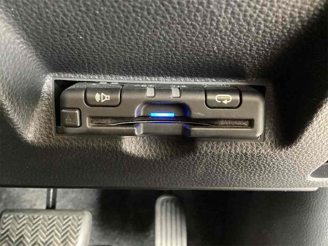 ヤリス ハイブリッドＸ　ＥＴＣ　バックカメラ　ナビ　オートクルーズコントロール　レーンアシスト　衝突被害軽減システム　オートマチックハイビーム　オートライト　キーレスエントリー　電動格納ミラー　ＣＶＴ（7枚目）