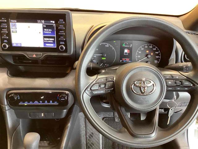 ヤリス ハイブリッドＸ　ＥＴＣ　バックカメラ　ナビ　オートクルーズコントロール　レーンアシスト　衝突被害軽減システム　オートマチックハイビーム　オートライト　キーレスエントリー　電動格納ミラー　ＣＶＴ（9枚目）