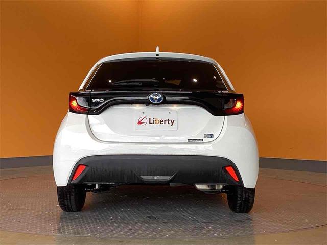 ヤリス ハイブリッドＸ　ＥＴＣ　バックカメラ　ナビ　オートクルーズコントロール　レーンアシスト　衝突被害軽減システム　オートマチックハイビーム　オートライト　キーレスエントリー　電動格納ミラー　ＣＶＴ（19枚目）