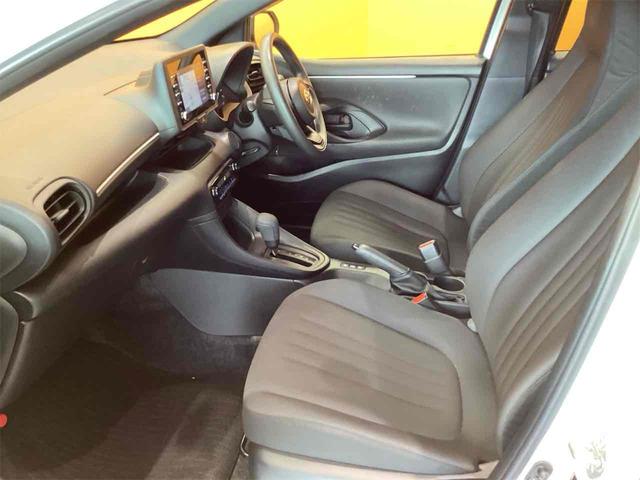 ヤリス ハイブリッドＸ　ＥＴＣ　バックカメラ　ナビ　オートクルーズコントロール　レーンアシスト　衝突被害軽減システム　オートマチックハイビーム　オートライト　キーレスエントリー　電動格納ミラー　ＣＶＴ（25枚目）