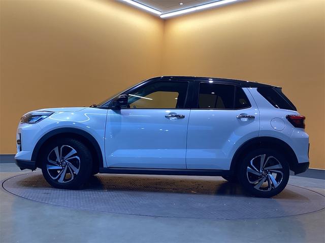 ライズ Ｚ　全周囲カメラ　クリアランスソナー　オートクルーズコントロール　レーンアシスト　衝突被害軽減システム　ＴＶ　ＬＥＤヘッドランプ　アルミホイール　スマートキー　アイドリングストップ　電動格納ミラー（21枚目）