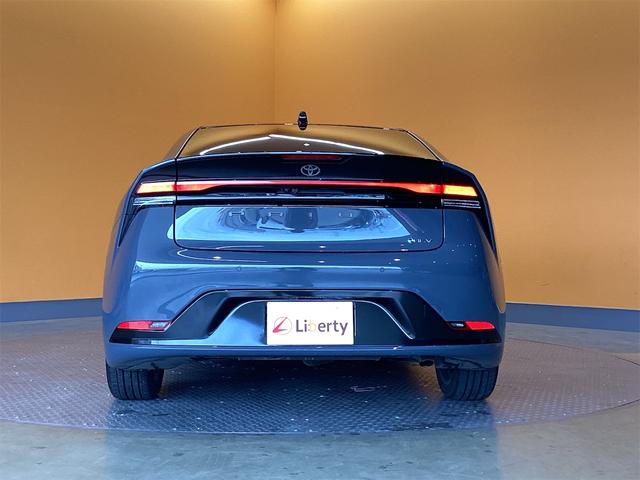 プリウス Z パノラマルーフ クリアランスソナー レーンアシスト オートクルーズコントロール パークアシスト 衝突被害軽減システム 全周囲カメラ ナビ TV アルミホイール オートマチックハイビーム オートライト(19枚目)