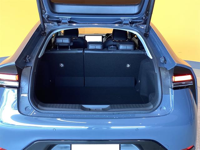 プリウス Z パノラマルーフ クリアランスソナー レーンアシスト オートクルーズコントロール パークアシスト 衝突被害軽減システム 全周囲カメラ ナビ TV アルミホイール オートマチックハイビーム オートライト(26枚目)