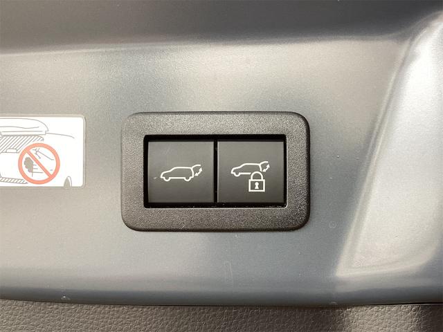 プリウス Z パノラマルーフ クリアランスソナー レーンアシスト オートクルーズコントロール パークアシスト 衝突被害軽減システム 全周囲カメラ ナビ TV アルミホイール オートマチックハイビーム オートライト(28枚目)